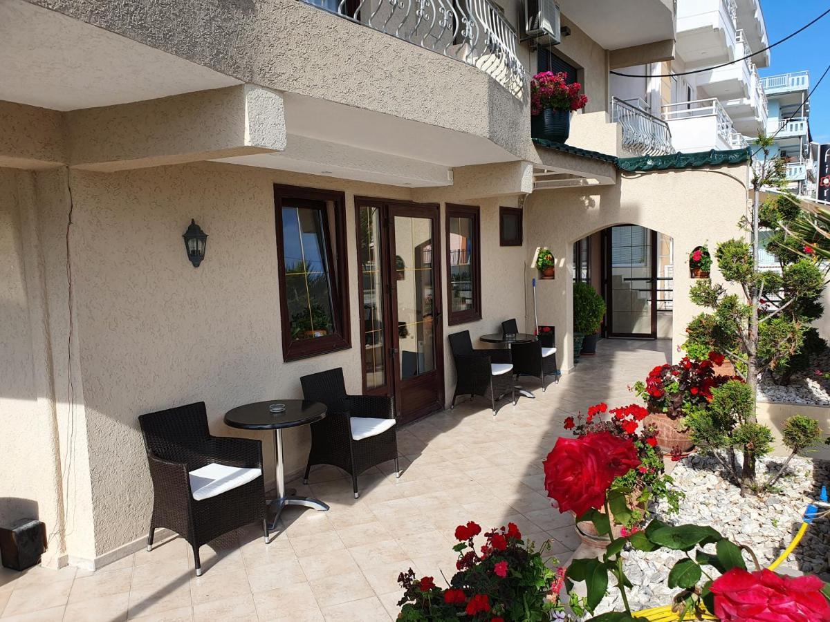 Tropicana Paralía Exteriör bild